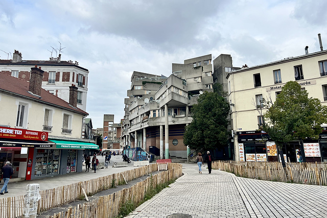 Paris 2024 – Some nice Brutalism