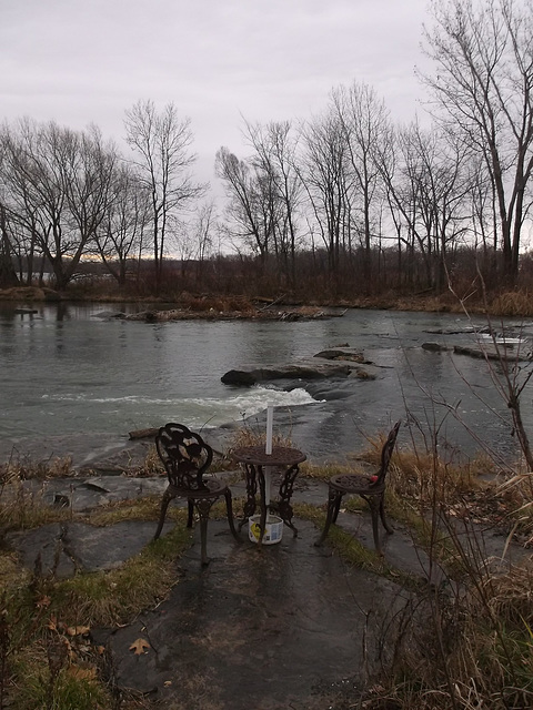 Romantic rusticity for a wet meditation