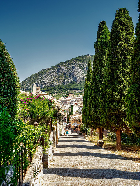 Mallorca, Pollença, The 365 Calvari steps .... and now go upstairs