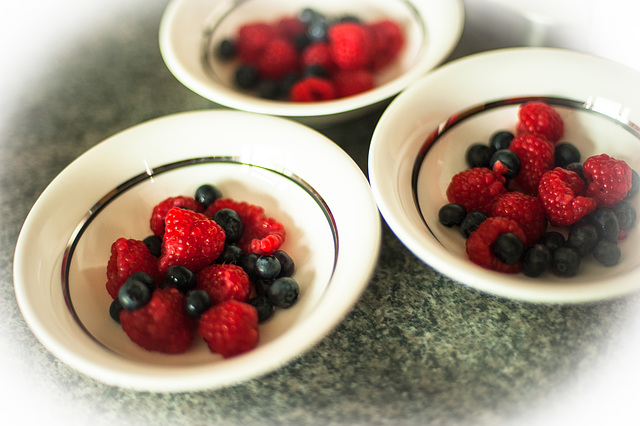 Blueberries and Raspberries and Susie Cooper