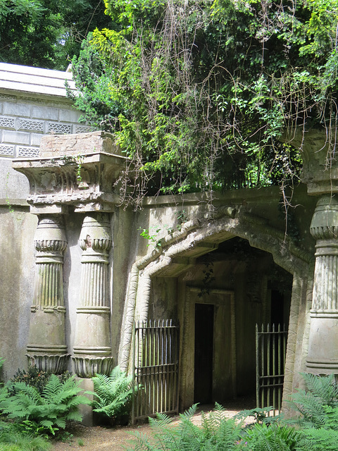 highgate west cemetery. london