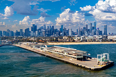 Melbourne Cruise Port & Skyline