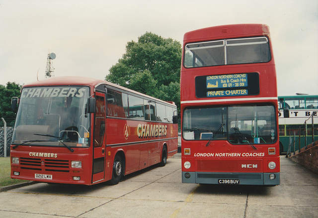 Chambers D212 LWX and London Buses M1396 (C396 BUV) at RAF Mildenhall – 28 May 1994 (225-34)