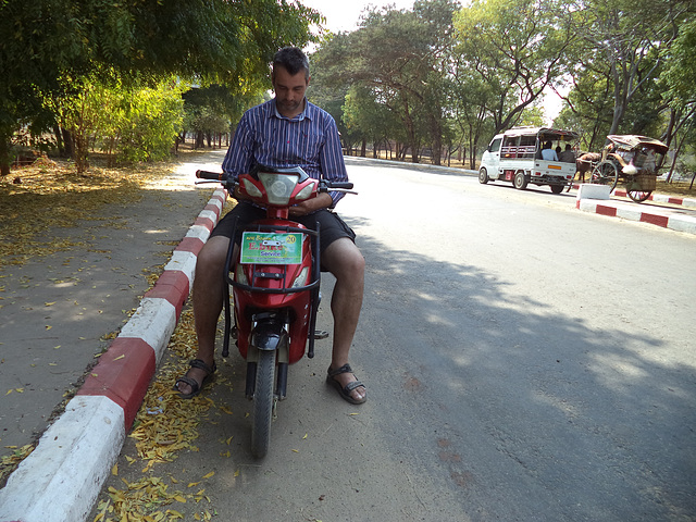 on the way to Old Bagan