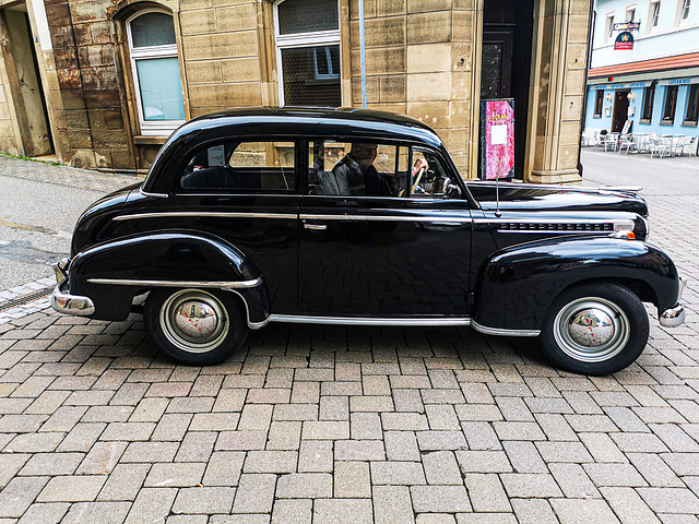 1952 Vintage Opel Olympia / Feine ältere Dame