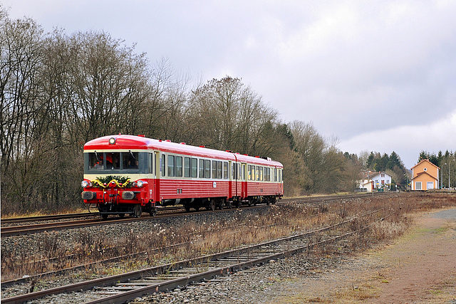 Rouge et crème sur la ligne 4