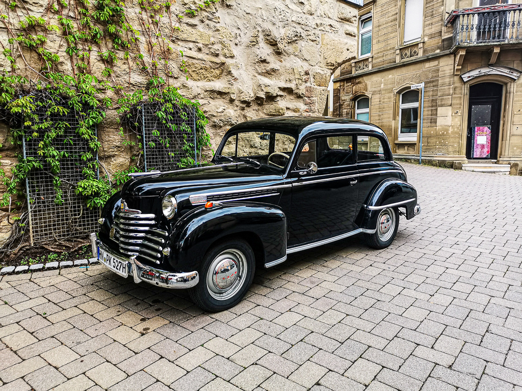 1952 Vintage Opel Olympia / Feine ältere Dame