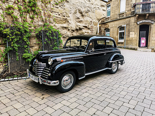 1952 Vintage Opel Olympia / Feine ältere Dame