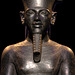 Statue en diorite du dieu Amon protégeant Toutânkhamon