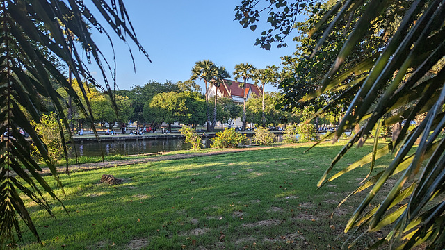 Canal du campus / University campus area