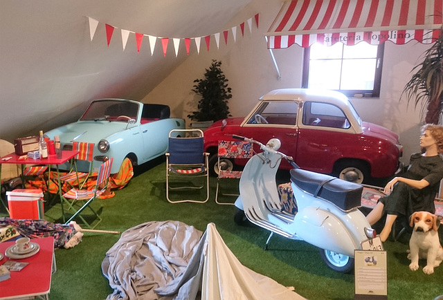 Goggomobil Cabrio und Limousine beim Camping