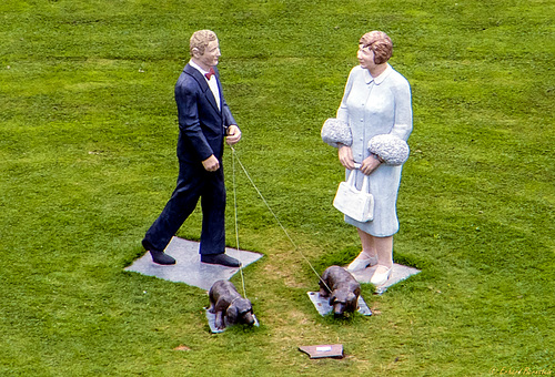 Christel Lechner: Herr und Frau Seebach mit Hund