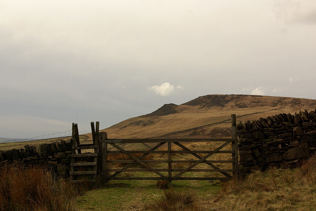 return via stile below The Quarry