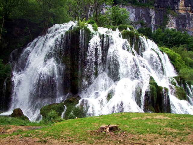 Cascade des tufs- Baume-les-Messieurs