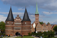 Holstentor und Salzspeicher