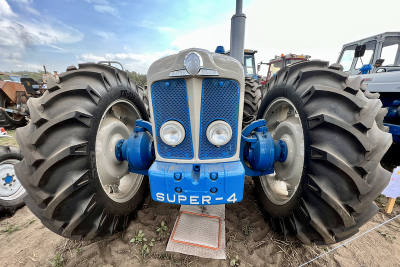 Oldtimer Festival Ravels 2022 – 1964 Fordson County Super Major Super-4