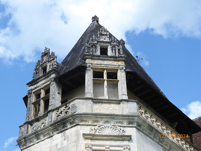 château de PUYGUILHEM Dordogne