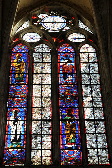 Vitraux de l'église St-Pierre de Chartres