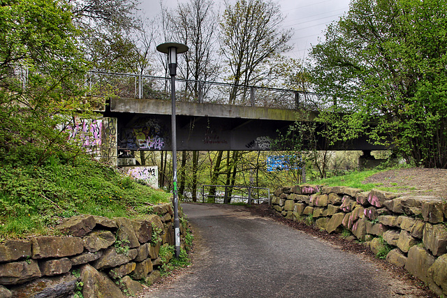 Brücke der ehem. Bahnstrecke Duisburg–Quakenbrück (Oberhausen-Osterfeld) / 15.04.2023