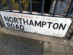 PXL 20240920 125509459-Northampton Road EC1