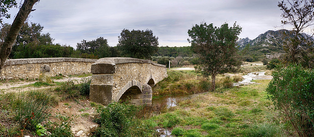 Pont romain du gaudre de Romanin