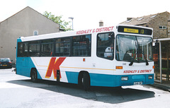 Keighley & District 646 (L646 OWY) at Skipton – 31 May 2001 (468-10)