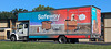 Safeway moving on wheels / Un chien mignon qui déménage