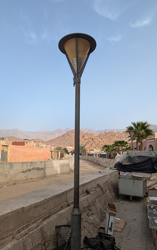 Lampadaire marocain / Morrocan street lamp
