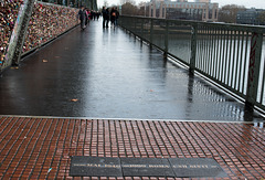 Cologne Hohenzollernbrücke genocide of Roma (#0522)