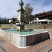 Dorfbrunnen im Zentrum von Givrins