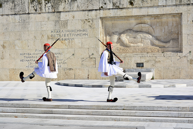 Athens 2020 – Evgones guarding the Tomb of the Unknown Soldier