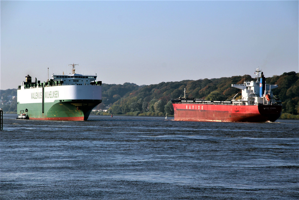 Manon und Navios Sphera