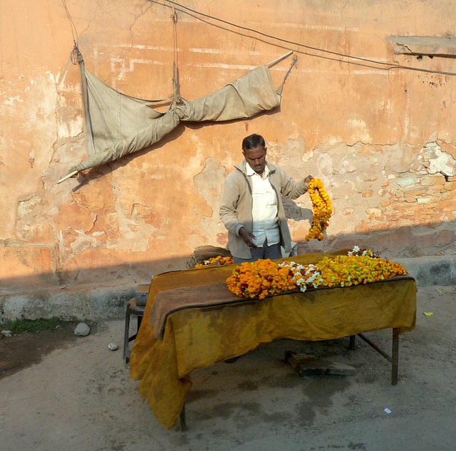 Jaipur- Garland Maker