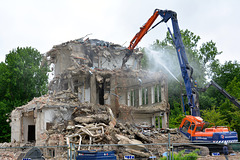 Demolition of the former Clusius Laboratory