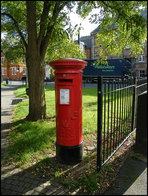 Wharf pillar box