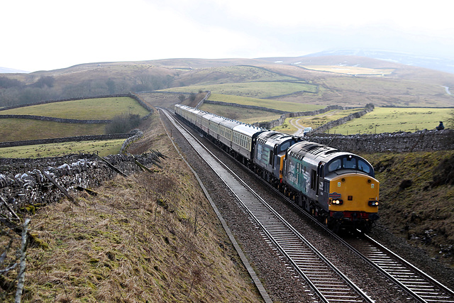 DRS class 37`s 37609+37259 with Pathfinder Railtours 1Z97 06.08 Gloucester - Carlisle at Greengate 17th February 2018