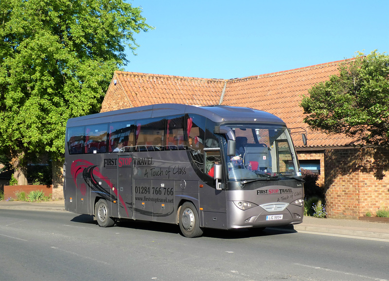 First Stop Travel LIG 9894 (09-D-6850) in Newmarket - 9 Jun 2021 (P1080497)