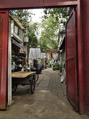 Guozijian Jie, alleyway gate