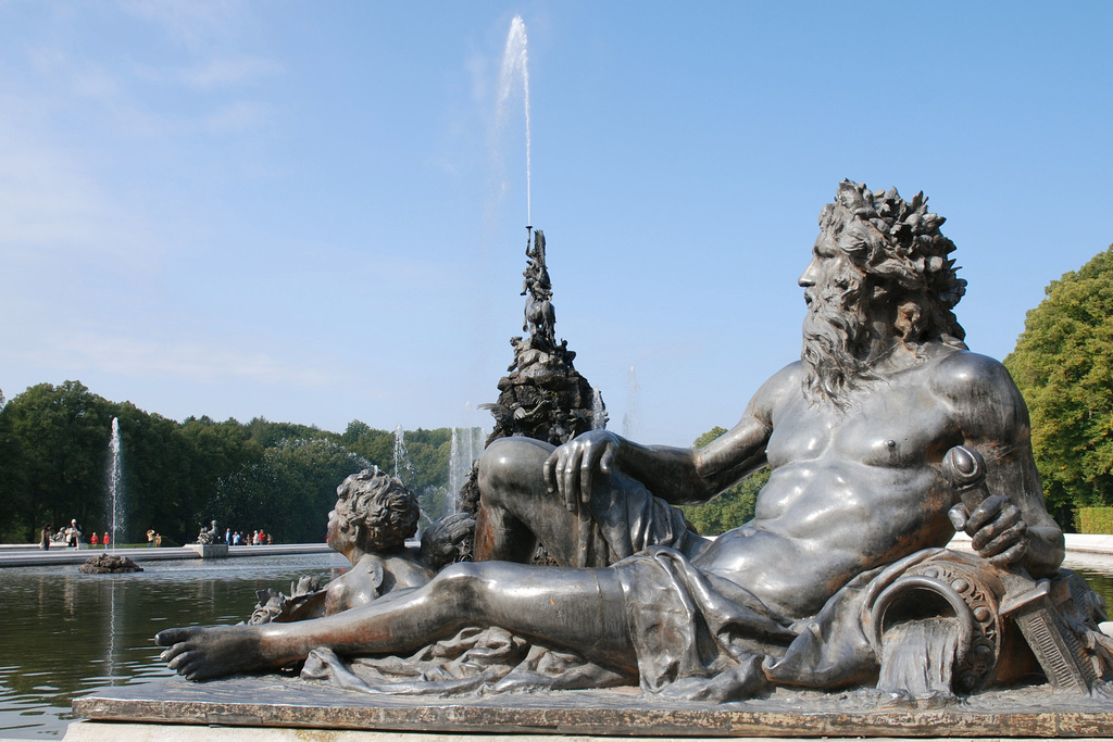 Brunnen im Schlosspark Herrenchiemsee