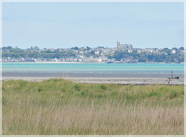 Vue depuis Saint Benoit des Ondes vers Cancale (35)