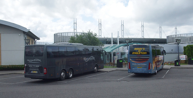 DSCF7637 Travel Master M400 STR and Bibby’s  YJ14 BYB at Norton Canes - 15 Jun 2017