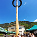 Tanz unter dem Maibaum