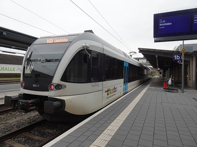 Die S44 nach Weinfelden ( CH ) im Bahnhof Konstanz ( D )