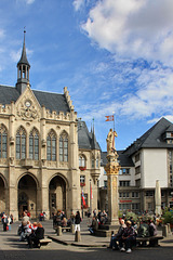 Erfurt, Fischmarkt mit Rathaus und Römersäule