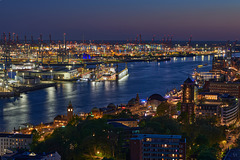 Hamburg bei Nacht