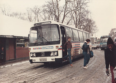 Ambassador Travel LL800 (OEX 800W) at Cambridge – 9 Feb 1985 (9-4)