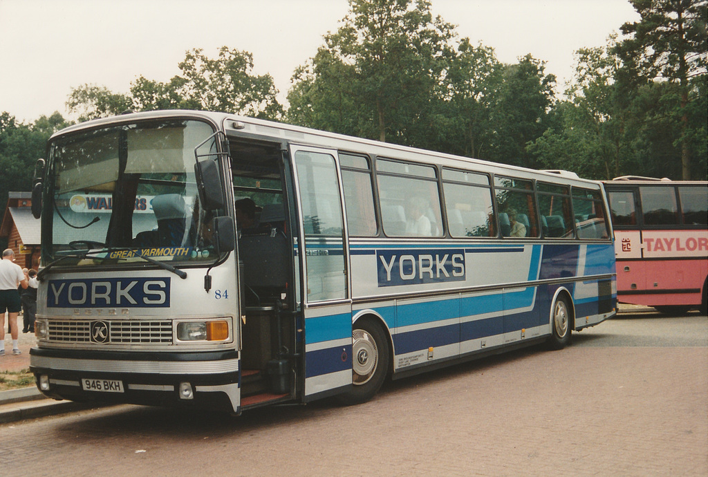 York Brothers 946 BKH at Barton Mills - Aug 1994