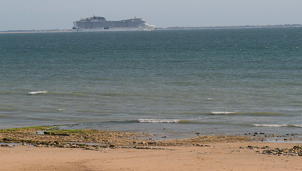 "Barque de pêche" au large de l'ile de ré