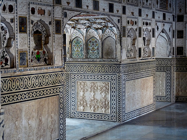 Amer- Amber Fort- Sheesh Mahal (Mirror Palace)