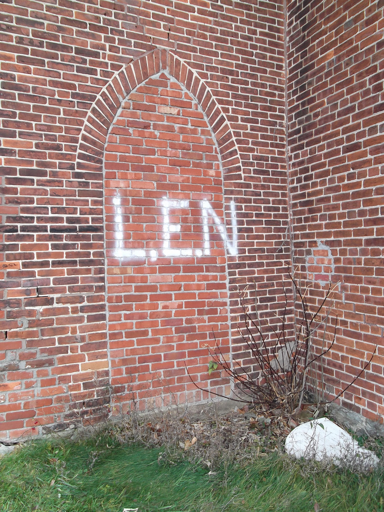 L.E.N on haunted bricks